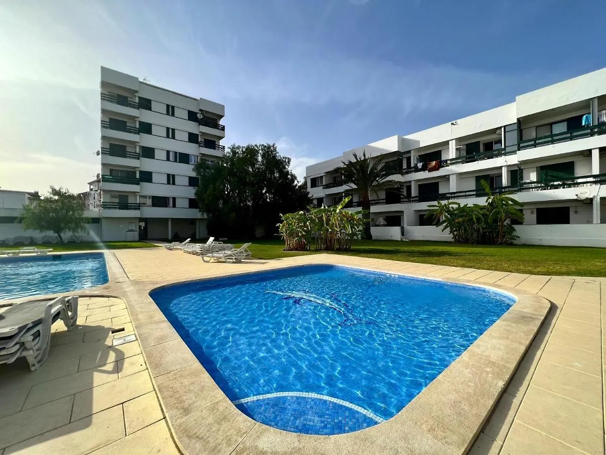 Vilamoura Central 4 With Pool By Homing 0*,  Portugal